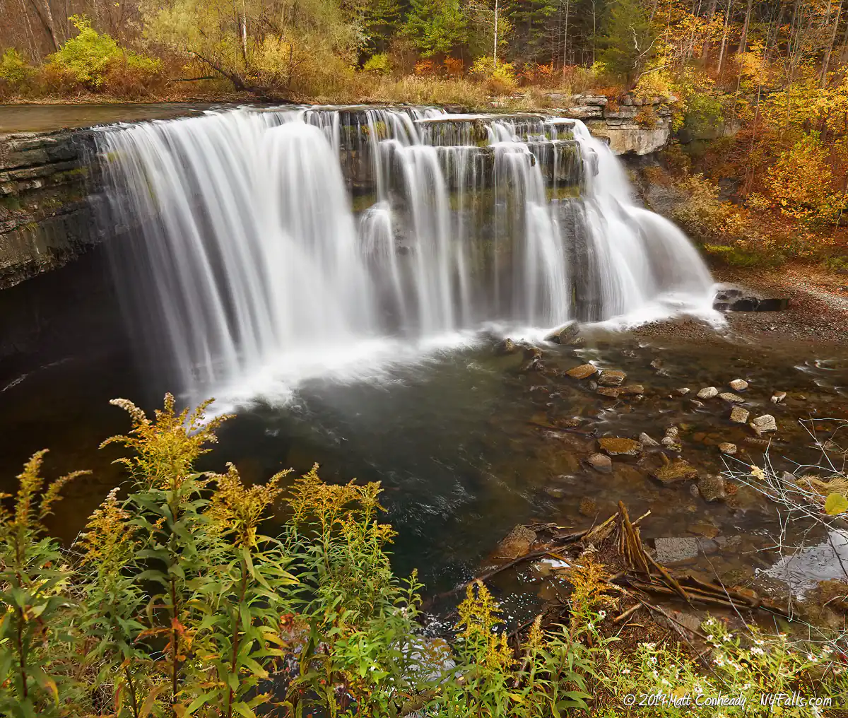 Ludlowville Falls in autumn