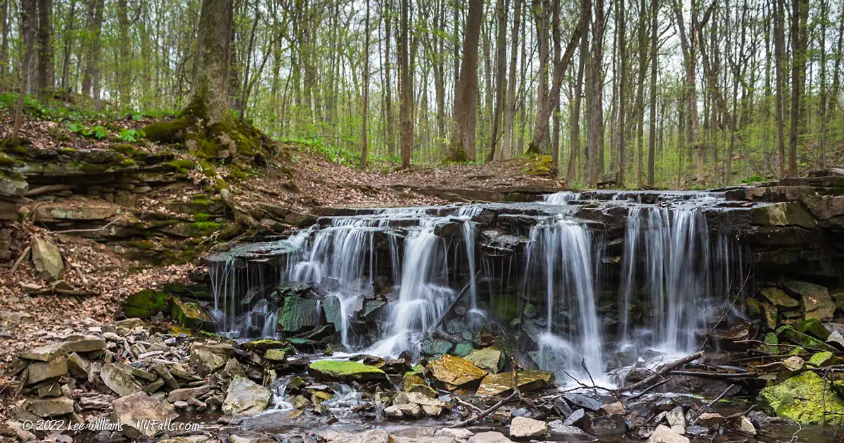 Toenniessen Falls along the Lockport Nature Trail (Photo by Lee Williams)
