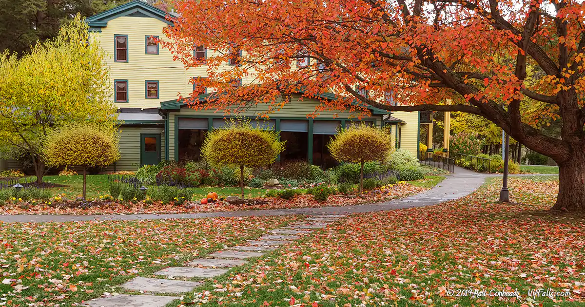 The Glen Iris Inn at Letchworth State Park in fall