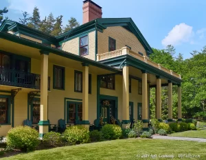 The Glen Iris Inn on a sunny day at Letchworth State Park