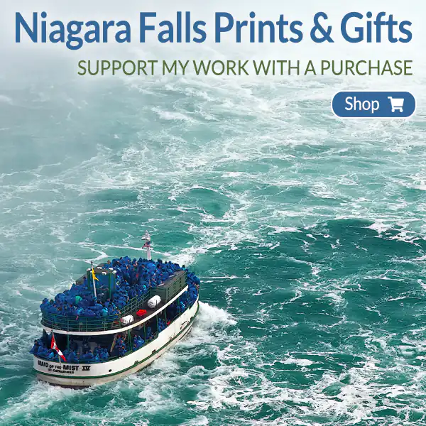 Niagara Falls souvenirs and photos