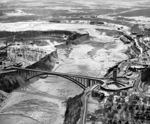An aerial view of an ice bridge in the Niagara Gorge in winter of 1947.