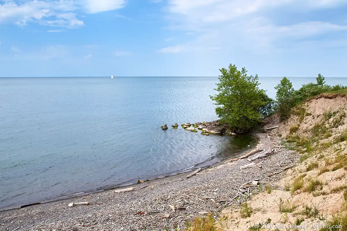 A wide shot of the beach at Lakeside Beach State Park