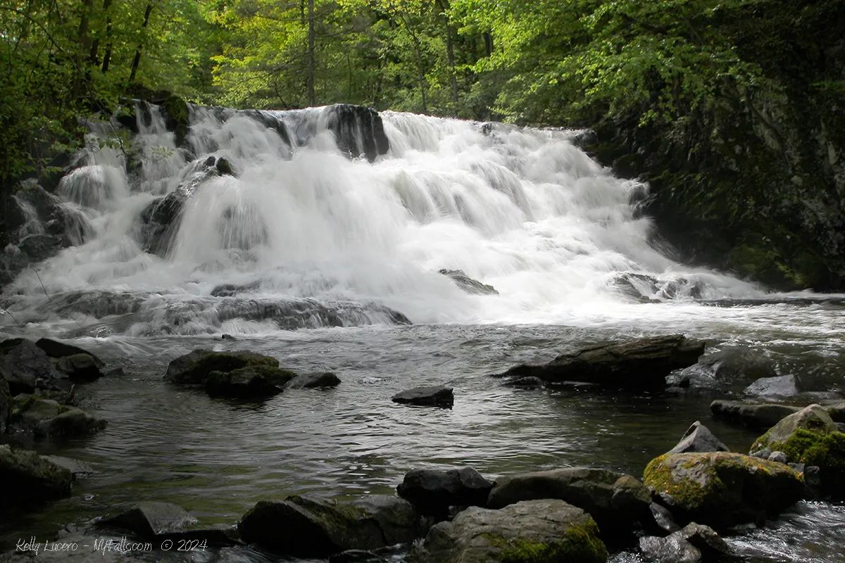 Wide angle view of Zabriskie’s Waterfall